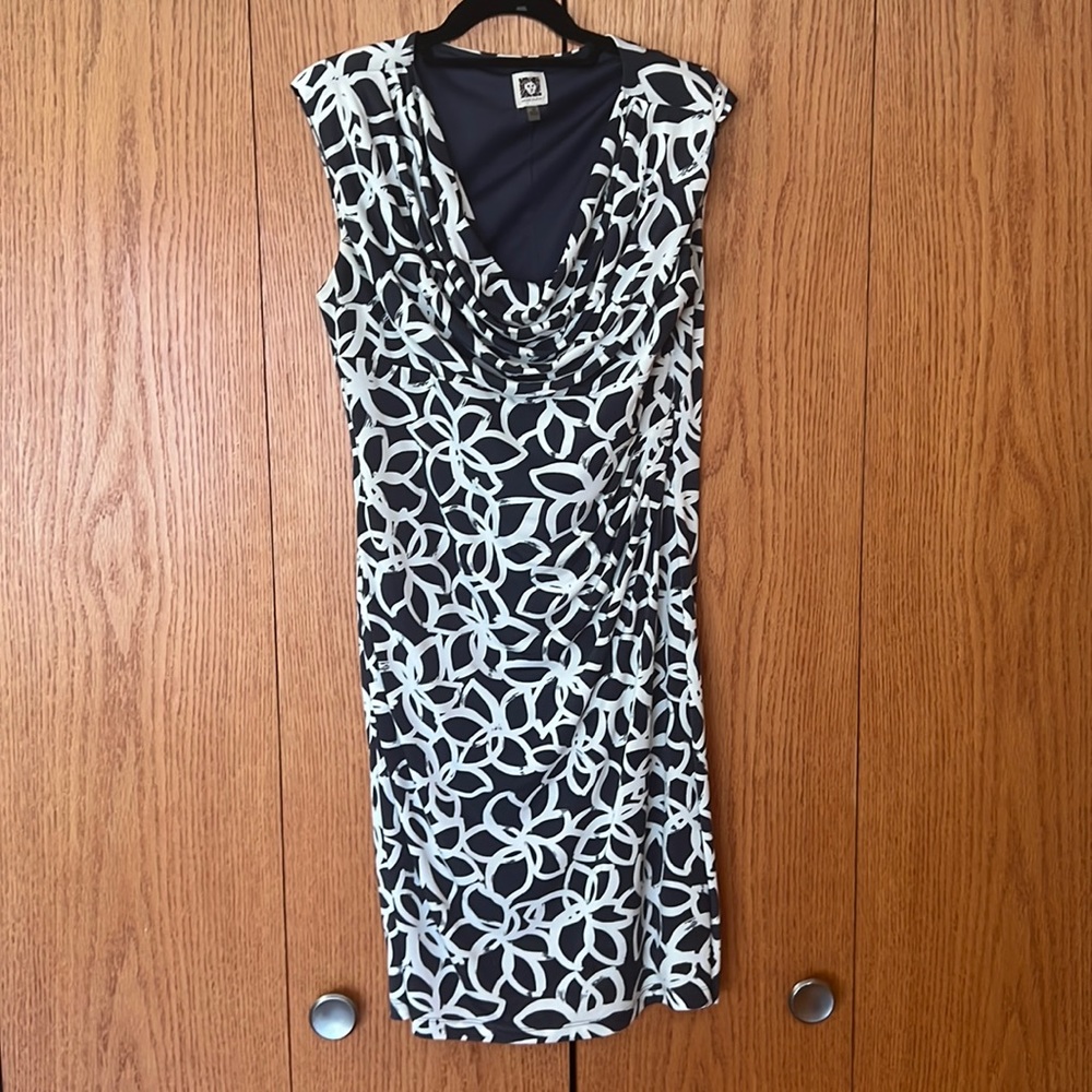 Anne Klein size 10 shift dress, slate grey/cream floral pattern, cowl neck